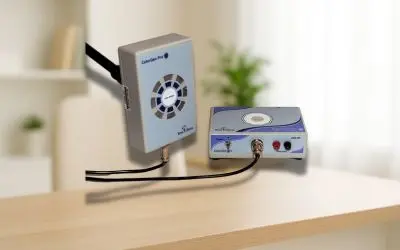 Equipamento Color Green Pro conectado para sessão de cromoterapia